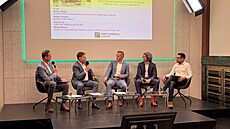 V PressCentru �TK debatovali o ochran� vklad� st�adatel� p�ed kybernetickými...