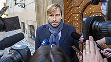 Programová jednání ANO, SPD a Motorist, debata o zdravotnictví, agend...