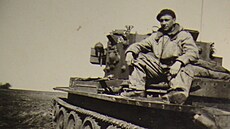 Jií Pavel jako velitel tanku.