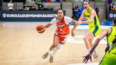 Tima Pouyeová hledá cestu do koe USK.