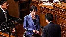 Dolní komora japonského parlamentu zvolila premiérkou �éfku vládní strany LDP...