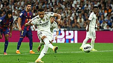 Kylian Mbappé (Real Madrid) neprom��uje v 52. minut� penaltu.