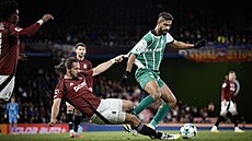 Souboj Jakuba Martince a Yusufa Helala.