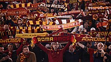 Fanou�ci AS �ím v zápase Evropské ligy proti plze�ské Viktorii.