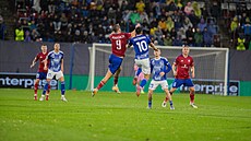 Momentka z duelu Konferen�ní ligy mezi Olomoucí a Rakówem �enstochová.