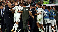 Hromadná �arvátka po skon�ení El Clásika mezi Realem Madrid a Barcelonou.