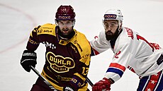 Matou Meník (vlevo) z Jihlavy a David Michálek z Tebíe v souboji