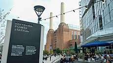 Elektrárna Battersea (Battersea Power Station) na snímku z 14. �íjna 2022