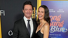 Hugh Jackman a Sutton Fosterová v Los Angeles (26. íjna 2025)