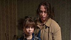 Valentýna Be�ková a Elizaveta Maximová ve filmu Máma (2025)