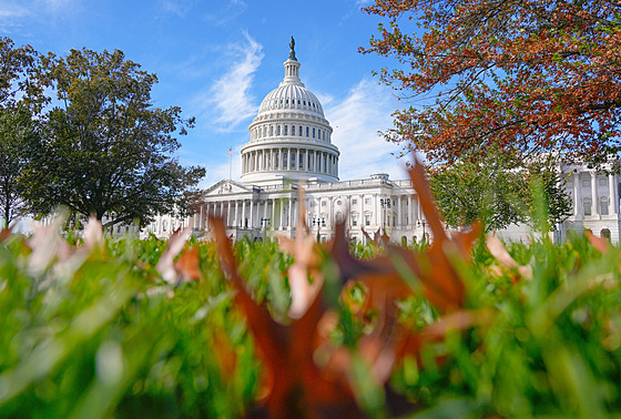Budova amerického Kapitolu v 28. den vládní odstávky (28. �íjna 2025)