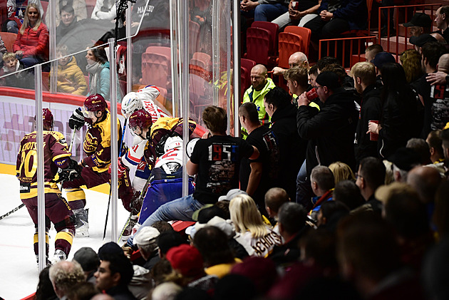 K pokození záchod v Horácké arén dolo bhem úterního zápasu Maxa ligy mezi...