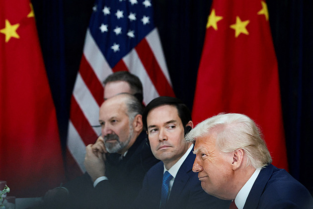 Trump přijal pozvání do Číny. Se Si Ťin-pchingem řešil Tchaj-wan i Ukrajinu