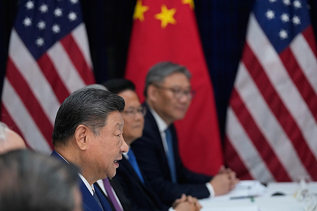 Trump a Si jednali v Jižní Koreji o obchodní dohodě. Schůzka netrvala ani dvě hodiny