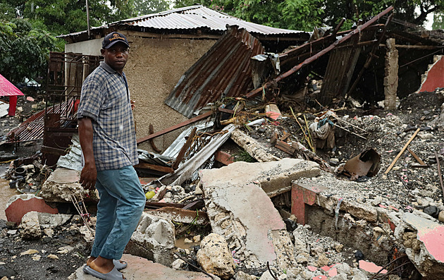 Děsivý hurikán Melissa na Jamajce zabil devatenáct lidí, na Haiti jich zemřelo třicet
