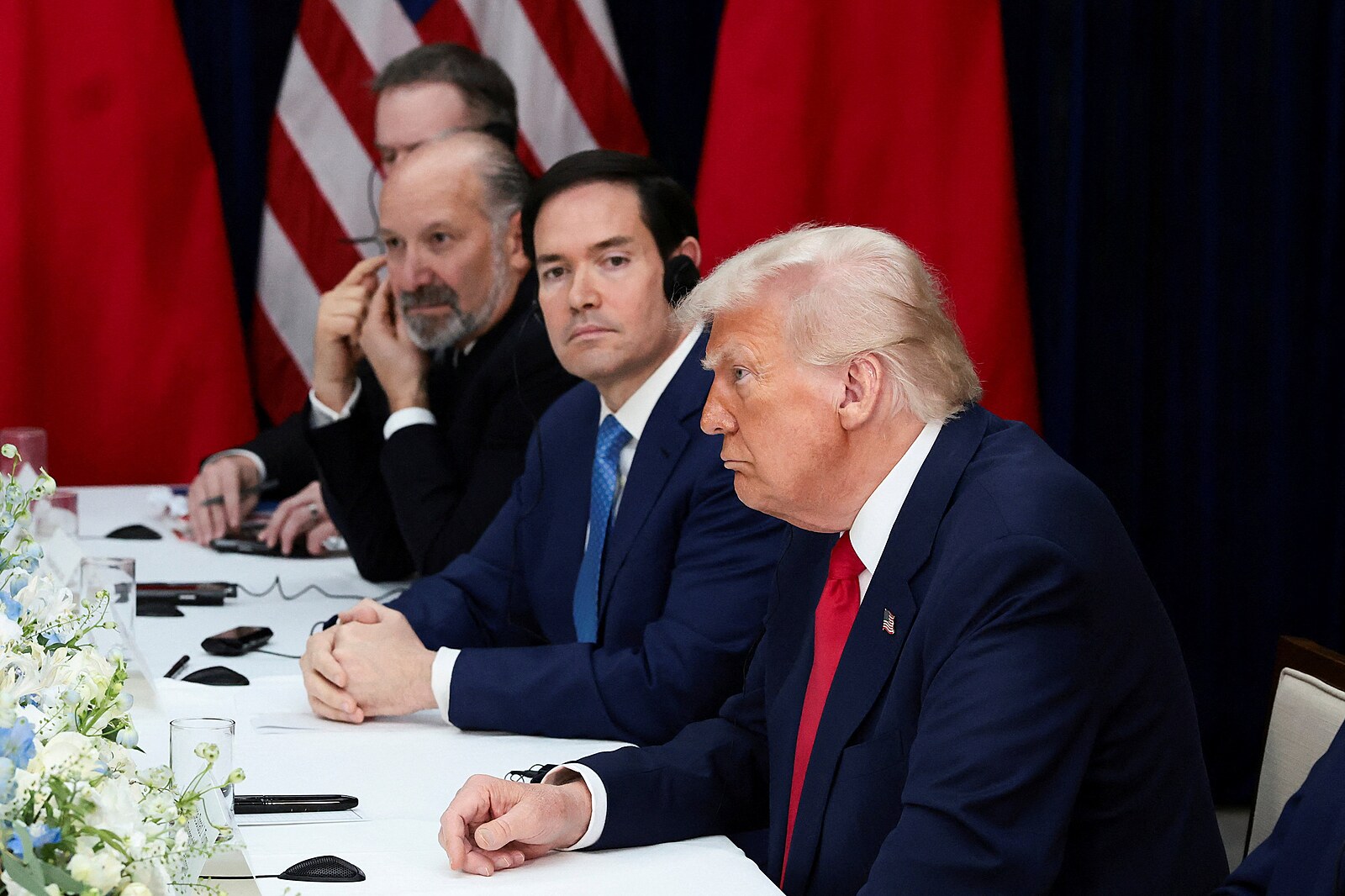 Lídři velmocí mají nové datum setkání. Trump cestu do Číny odkládá kvůli Íránu