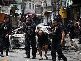 Rudé velení. Název, který p�ipomínal volání po spravedlnosti a svobod�, se dnes...