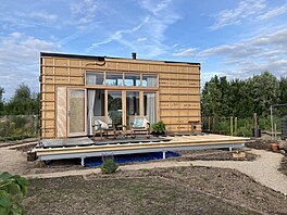 Stala se ambasadorkou hnutí za malé domy, které propaguje bydlení v meních,...