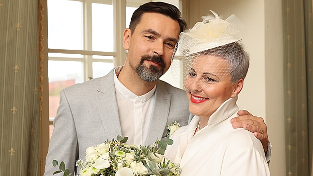 Iva Leck a Vojta Efler si ekli ANO na zmeku v Hornch Poernicch.