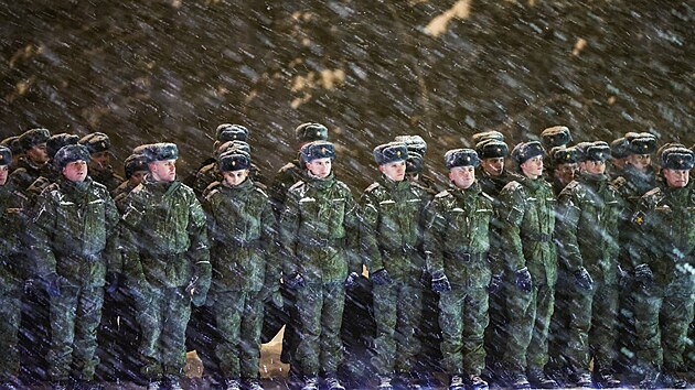 Jsme tu jako rukojmí. Ruské vojenské akademie nedovolují kadetům odejít