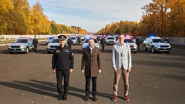 Slavnostnho pedn se zastnili ministr vnitra a mstopedseda vldy R Vt Rakuan, policejn prezident Martin Vondrek a vedouc prodeje koda Auto pro esk trh Tom Ducho.