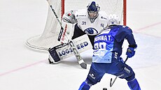 Zleva branká Nick Malík z Plzn a Tomá Zohorna z Brna.