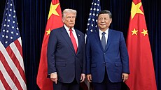Americký prezident Donald Trump a jeho �ínský prot�j�ek Si �in-pching se...