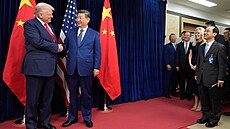 Americký prezident Donald Trump a jeho �ínský prot�j�ek Si �in-pching zahájili...