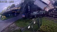 Kamionem v Nizozemsku proletl v plné rychlosti vlak