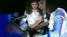 Freddie Mercury v klipu k písní Bohemian Rhapsody