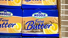 Másla znaky Meggle v supermarketu na snímku z 26. ervna 2025