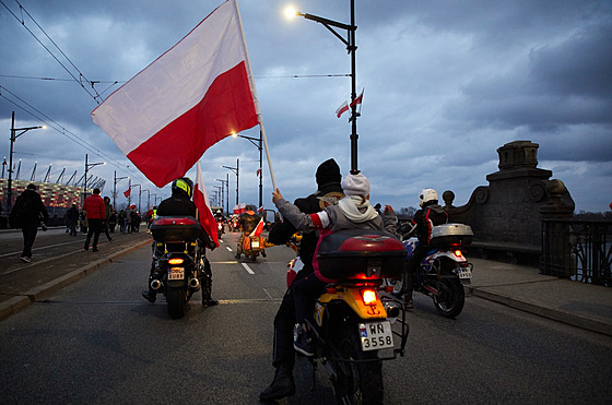 Pochod nacionalist a pravicových extremist ve Varav. Nkolik desítek tisíc...