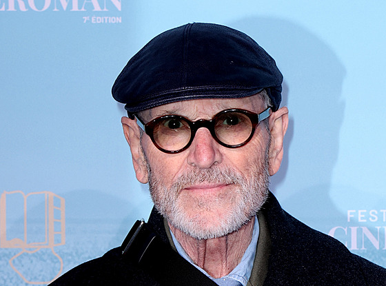 Tchéky Karyo na erveném koberci bhem 7. roníku festivalu Cineroman v Nice...