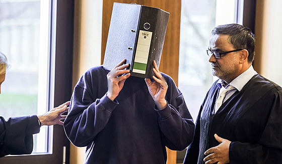 Peovatel dostal u soudu v nmeckých Cáchách doivotí za vradu deseti pacient...