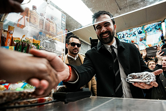 „Uganďan“ versus Trump. Americká politika se bude vzdalovat Evropě a přibližovat Asii