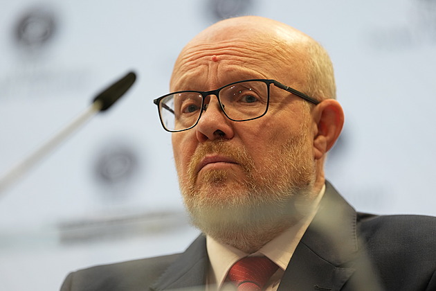 Poslední Válkův hřích. Jak se ministr dopustil faulu na prosperitě českého zdravotnictví