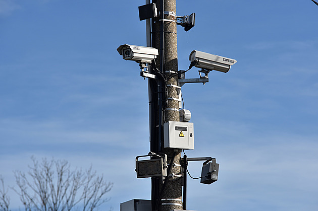 Tah z Opavy do Bruntálu nově hlídají dva radary, řidiči tam nebrzdí