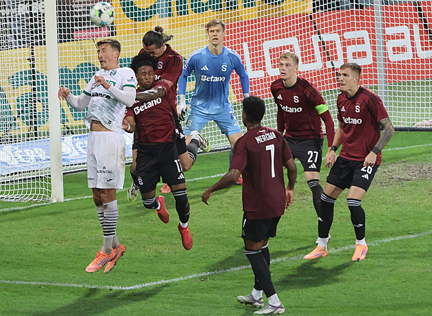 Naštěstí jsme měli tolik šancí! Karviná proti Spartě mohla i zahazovat tutovky