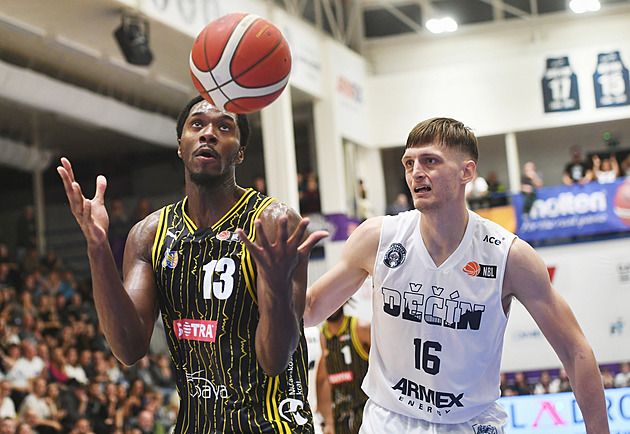 Brno prodloužilo ligovou neporazitelnost. Děčín zvládl drama, USK porazilo Slavii