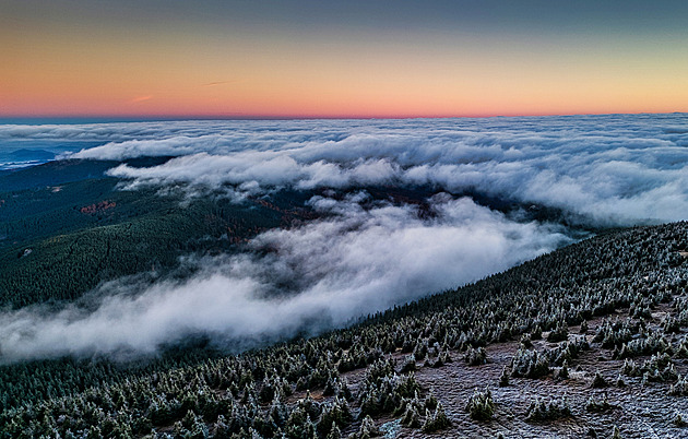O Vánocích se může citelně ochladit. Naděje na sníh je malá