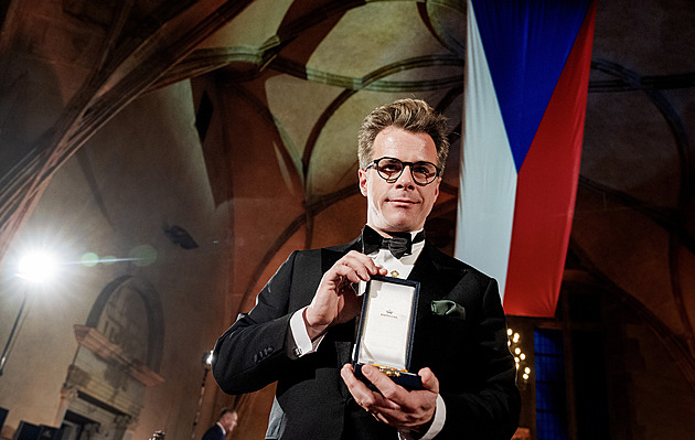 Uměleckých úspěchů lze dnes dosahovat i bez terorizování lidí, říká dirigent Hrůša