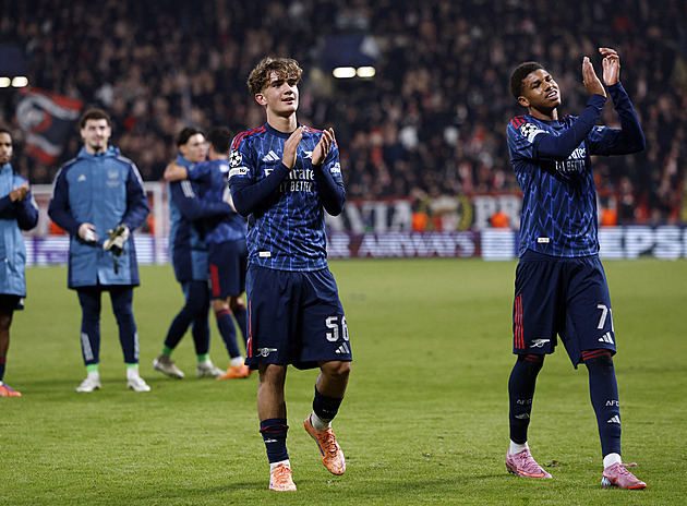 Dowman, patnáctiletý zázrak, co musí mít vlastní kabinu. Slávisté žasli: Extrém!