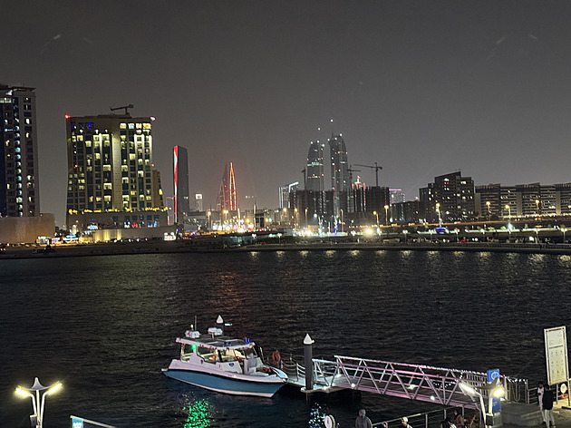 Život v Bahrajnu očima české rodiny. Bydlení a mzda podle původu je šokující