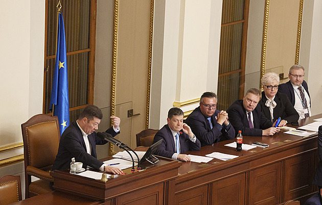 Tomio Okamura předsedou Sněmovny: hysterie místo práva. Vojenské zpravodajství není holubník