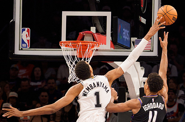Hvězdný dlouhán se zranil. San Antonio si bude muset poradit bez Wembanyamy