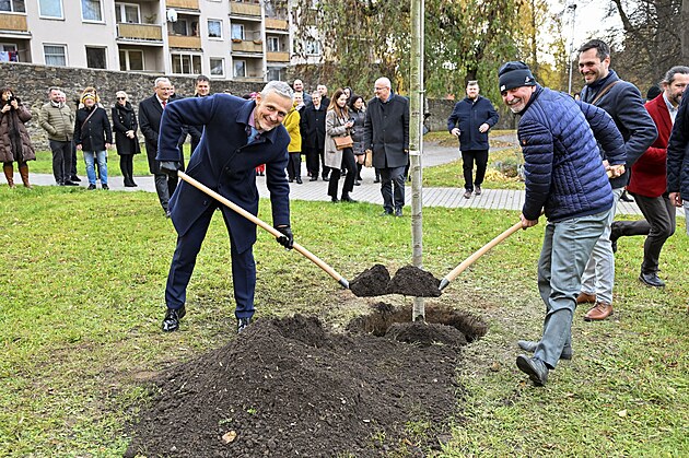 Brodský starosta Zbynk Stejskal (vlevo) a Pavol Bearik, primátor Spiské Nové...