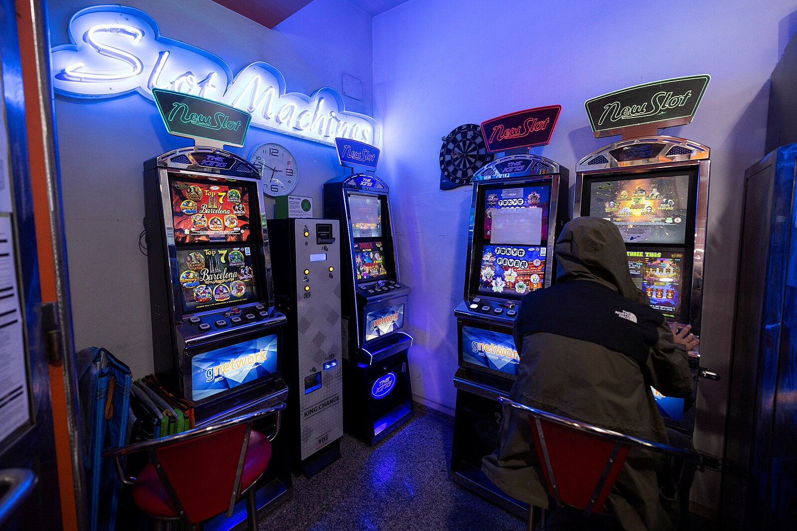 Církvi navzdory. Rozmach sázení plní italskou pokladnu, ale rozbíjí společnost