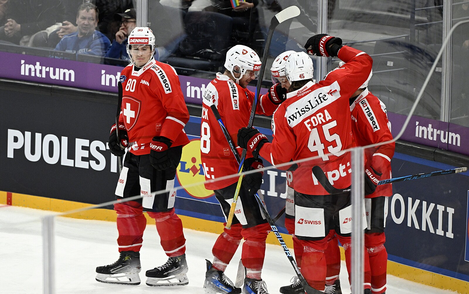 ONLINE: Startuje česká skupina. Švýcarští hokejisté proti Francii rychle zvyšují