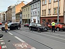 Ve Francouzsk ulici v Praze se stetla dv osobn auta (4. listopadu 2025)
