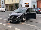 Ve Francouzsk ulici v Praze se stetla dv osobn auta (4. listopadu 2025)